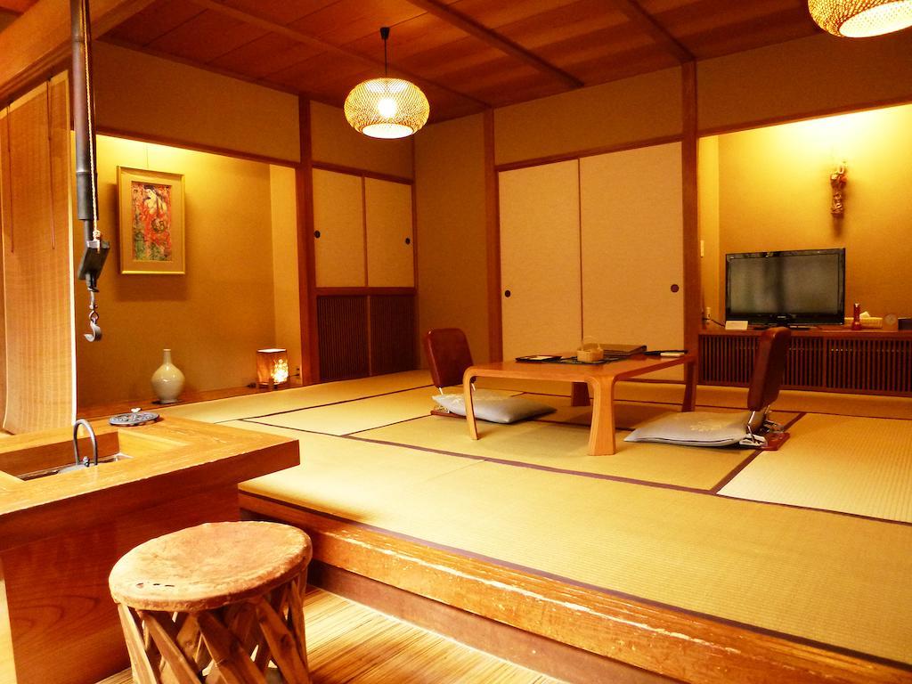 Sumiyosiya Ryokan Nozawaonsen Rum bild